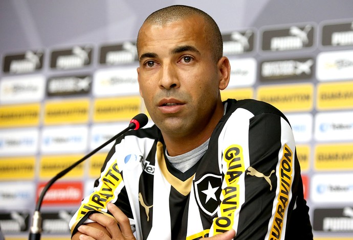 Emerson Sheik apresentado no Botafogo (Foto: Satiro Sodre / SSPress)