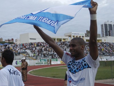 comemora londrina maicon silva paranaense (Foto: Felipe Rosa/Tribuna do Paraná)