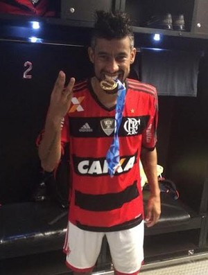 Leo Moura flamengo medalha campeão carioca (Foto: Reprodução/Instagram)