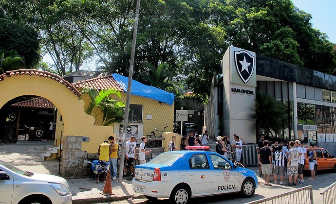 protesto torcida botafogo  (Foto: Fred Huber )