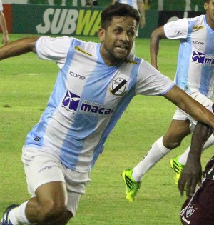 Jean, macaé x fluminense Carioca (Foto: Tiago Ferreira / Divulgação)