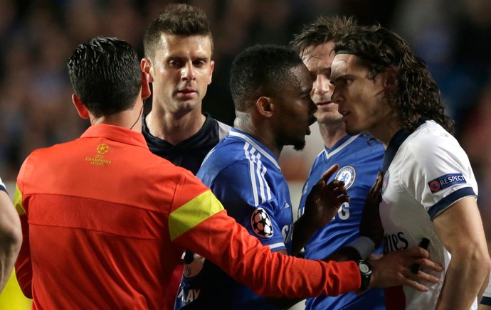 Eto'o e Cavani Chelsea x PSG (Foto: AP)