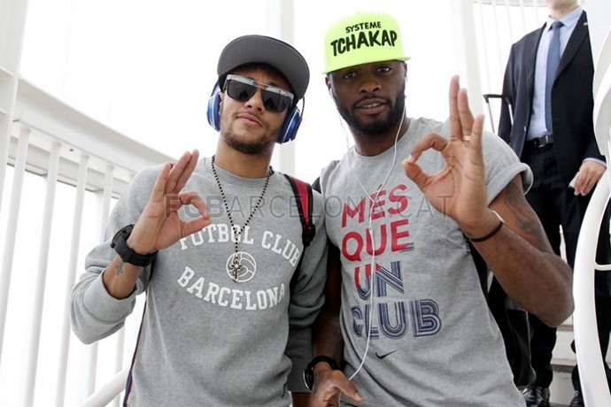 Neymar e song chegada em madri barcelona (Foto: Reprodução / Site oficial do Barcelona)