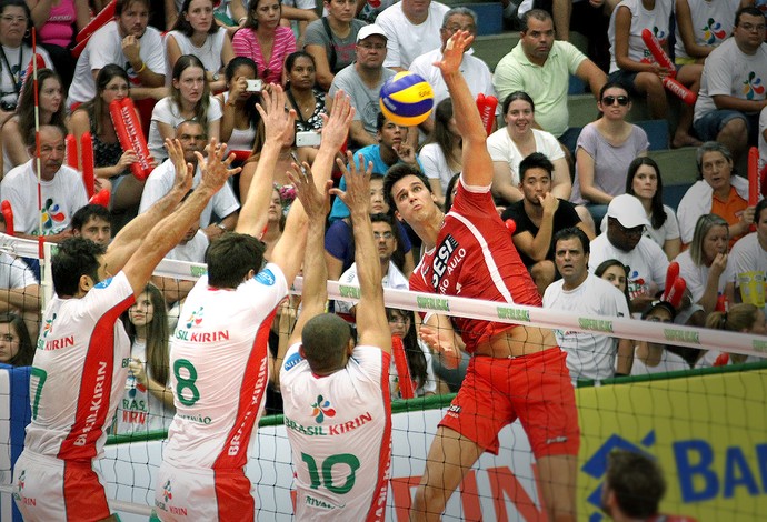 Renan vôlei Sesi e Campinas (Foto: Alexandre Arruda / CBV)