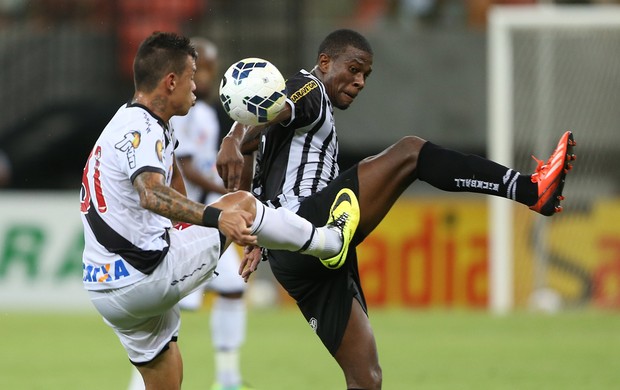 Bernardo Vasco x Resende (Foto: Dida Sampaio / Ag. Estado)