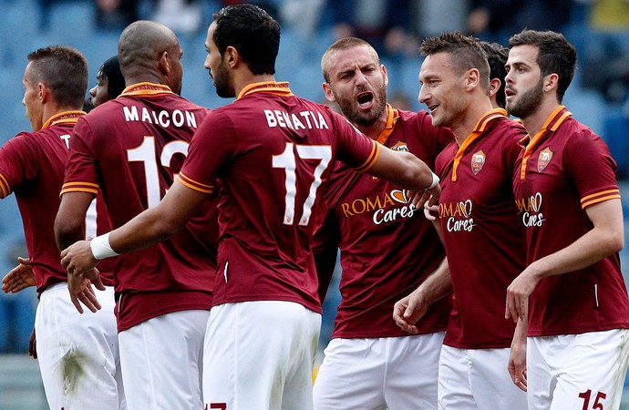 Totti roma gol Parma (Foto: Agência AP)