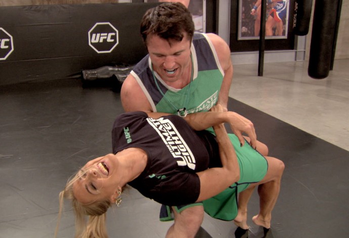 Chael Sonnen dança com Hortência Marccari TUF Brasil 3 (Foto: Reprodução)