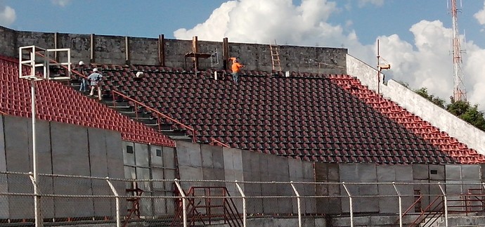 Estádio Novelli Júnior, em Itu, em obras para a final do Paulistão (Foto: Emílio Botta)