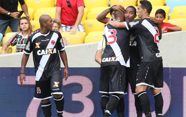 edmilson fluminense x vasco (Foto: Marcos Arcoverde/Agência Estadp)