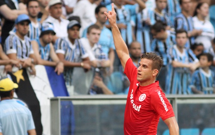 Rafael Moura comemora, Grêmio x Internacional (Foto: Luciano Leon/Agência Estado)