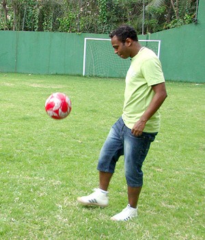 Luciana Ávila entrevista Edilson Capetinha para o Esporte Espetacular (Foto: TV Globo)