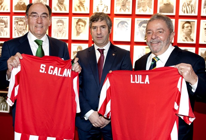 Lula no estádio do Athletic de Bilbao (Foto: Reprodução / Site oficial Atletico Bilbao)