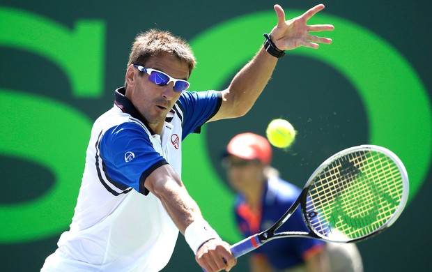 Tommy Robredo tênis contra Djokovic Estados Unidos (Foto: AP)