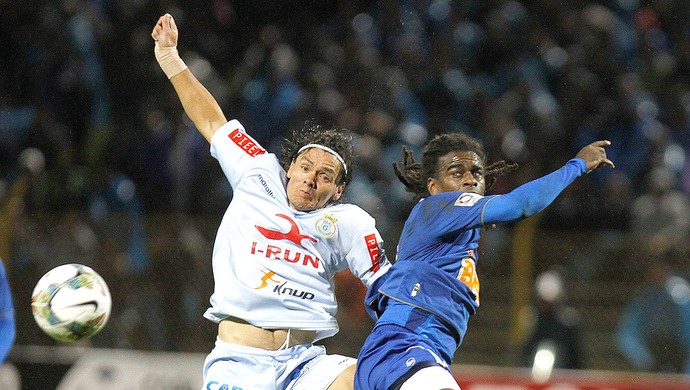 Tinga jogo Cruzeiro Libertadores (Foto: AP)