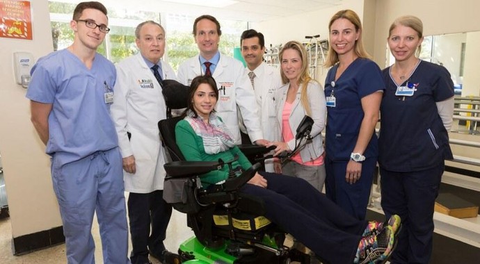 lais souza foto hospital miami equipe médica (Foto: Divulgação COB)