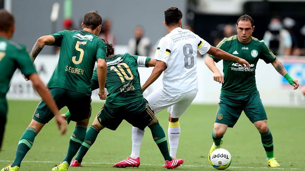 Santos e valdivia bruno Cesar  Palmeiras (Foto: Marcos Ribolli / Globoesporte.com)