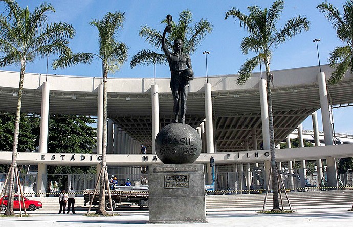 Obras operários maracanã reabertura estátua bellini (Foto: Ale Silva / Agência Estado)