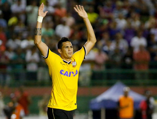 Luciano gol corinthians (Foto: Rodrigo Coca / Ag. Estado)