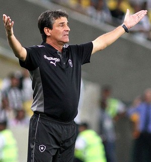 Eduardo Hungaro Botafogo  jogo Independiente del Valle (Foto: Vitor Silva / SS Press)