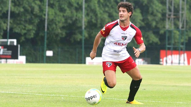 Pato no treino do São Paulo (Foto: Rubens Chiri / saopaulofc.net)