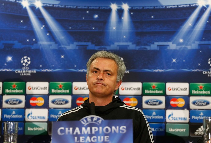 Mourinho coletiva Chelsea (Foto: AP)