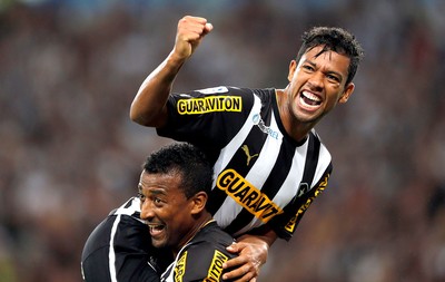 Wallyson comemoração Botafogo e Deportivo Quito (Foto: Reuters)