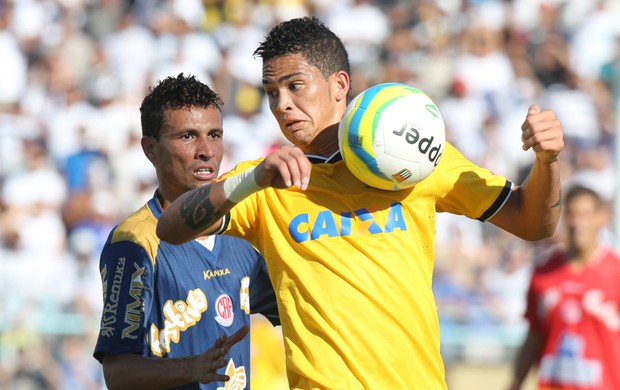 Luciano, Penapolense x Corinthians (Foto: José Patricio/Agência Estado)