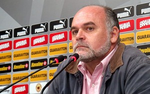 Maurício Assumpção coletiva Botafogo (Foto: Fred Huber)