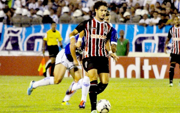 Pato jogo CSA contra São Paulo (Foto: Anderson Stevens / Futura Press)