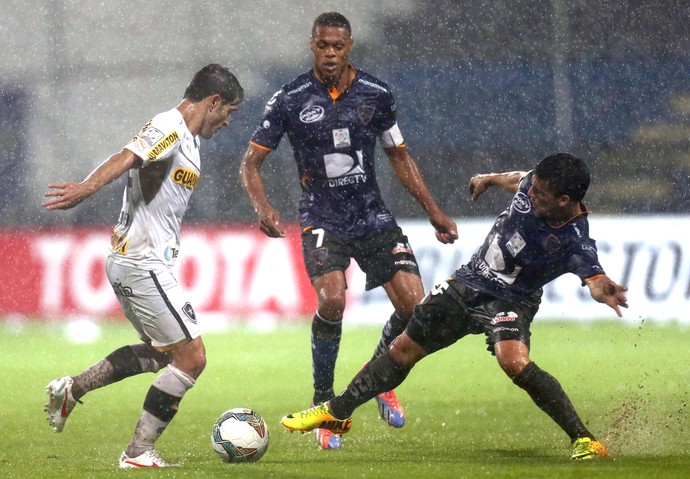 Lodeiro jogo Botafogo e Independiente del Valle (Foto: AP)