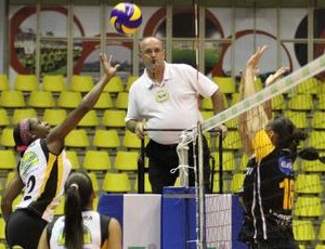 Praia Clube x Osasco primeira rodada Superliga 13/14 Herrera (Foto: Alexandre Arruda/CBV)