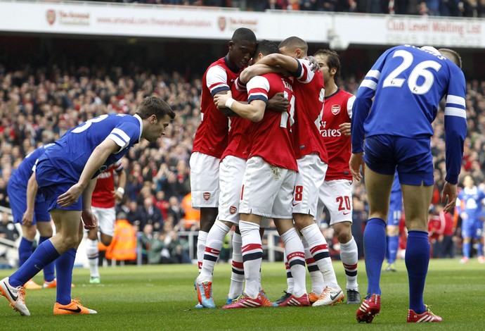 ozil arsenal x everton (Foto: EFE)