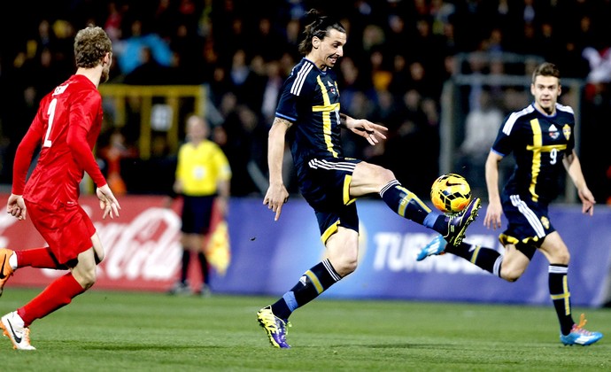 Ibrahimovic amistoso Suécia e Turquia (Foto: EFE)