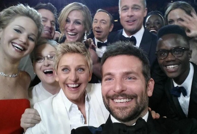Ellen DeGeneres selfie oscar hit internet (Foto: Reprodução/Twitter)