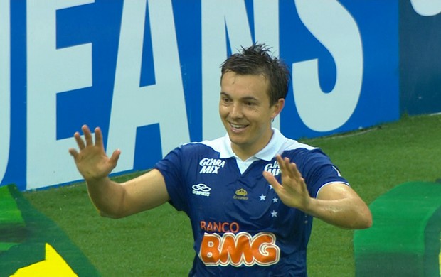 Dagoberto, atacante do Cruzeiro (Foto: Reprodução / TV Globo Minas)