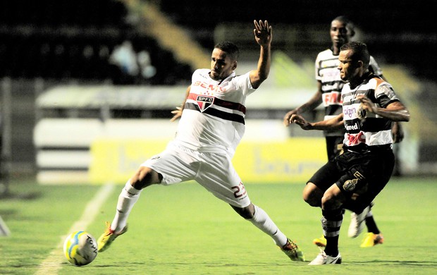 Douglas, XV de Piracicaba x São Paulo (Foto: Rodrigo Villalba/Agência Estado)