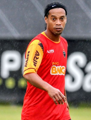 Ronaldinho Gaúcho treino do Atlético-MG (Foto: Bruno Cantini / Site Oficial do Atlético-MG)