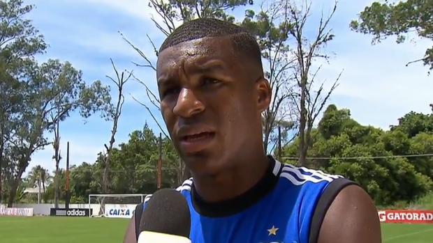 Erazo, zagueiro do Flamengo (Foto: Reprodução SporTV)