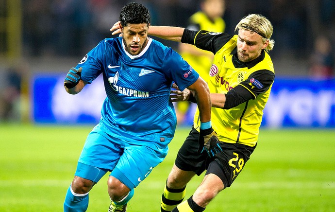 Hulk na partida do Zenit contra o Borussia Dortmund (Foto: AFP)