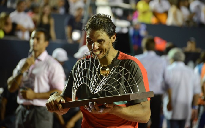 Nadal troféu Rio Open tênis (Foto: Divulgação / Rio Open)