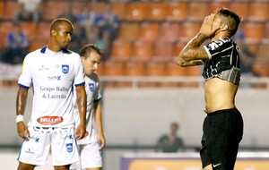 Guerrero lamento jogo Corinthians e Rio Claro (Foto: Rafael Neddermeyer / Agência Estado)