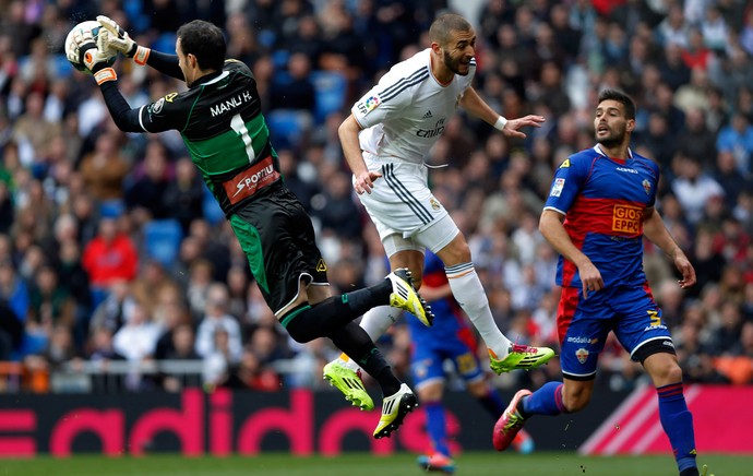 benzema real madrid x elche (Foto: AP)