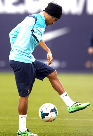 Neymar no treino do Barcelona (Foto: EFE)