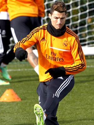 Cristiano Ronaldo no treino do Real Madrid (Foto: EFE)