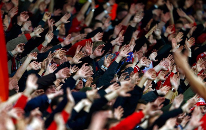 Torcida Arsenal x Bayern (Foto: Reuters)