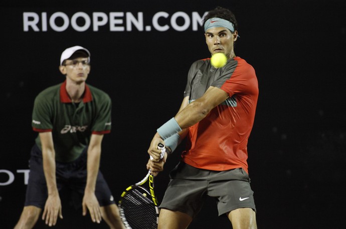 Rafael Nadal na estreia no Rio Open (Foto: Ricardo Ramos/Fotojump)