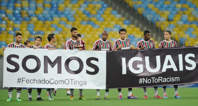 fluminense faixa apoio tinga racismo (Foto: Agência Photocamera)