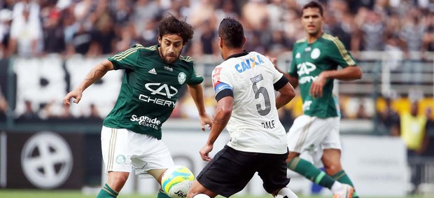 Valdivia e Ralf, Corinthians x Palmeiras (Foto: Marcos Ribolli)