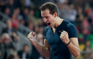 Renaud Lavillenie Salto com Vara (Foto: AFP)