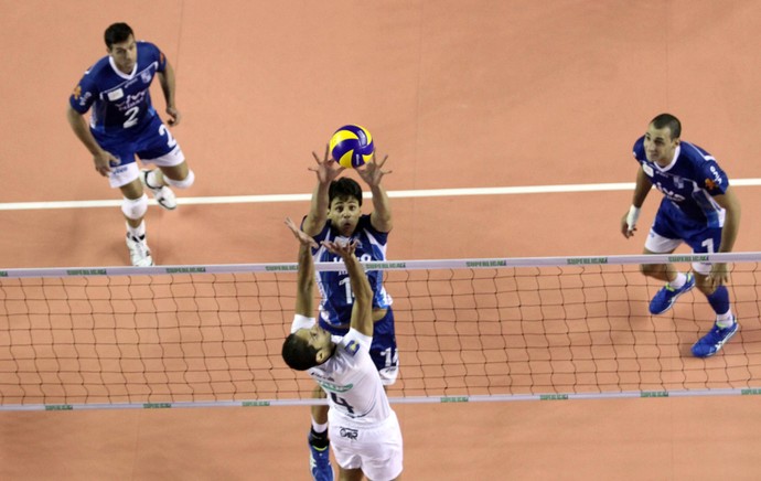 Volei - Minas x Cruzeiro (Foto: Orlando Bento/Minas Tênis CLube)